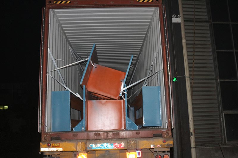 Mesin Geelong mengekspor tiga kontainer