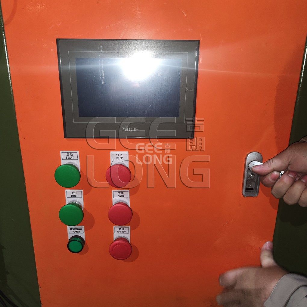 Pemuat kayu lapis otomatis tipe vakum